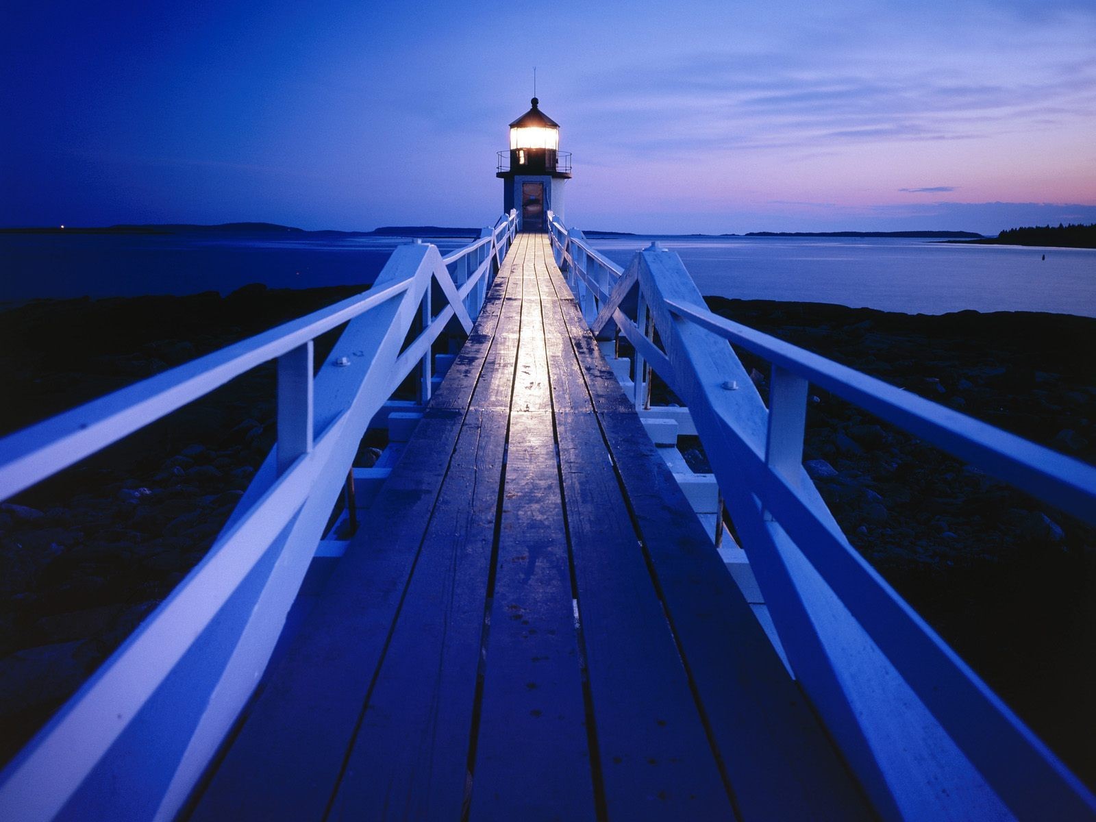 maine lighthouse night