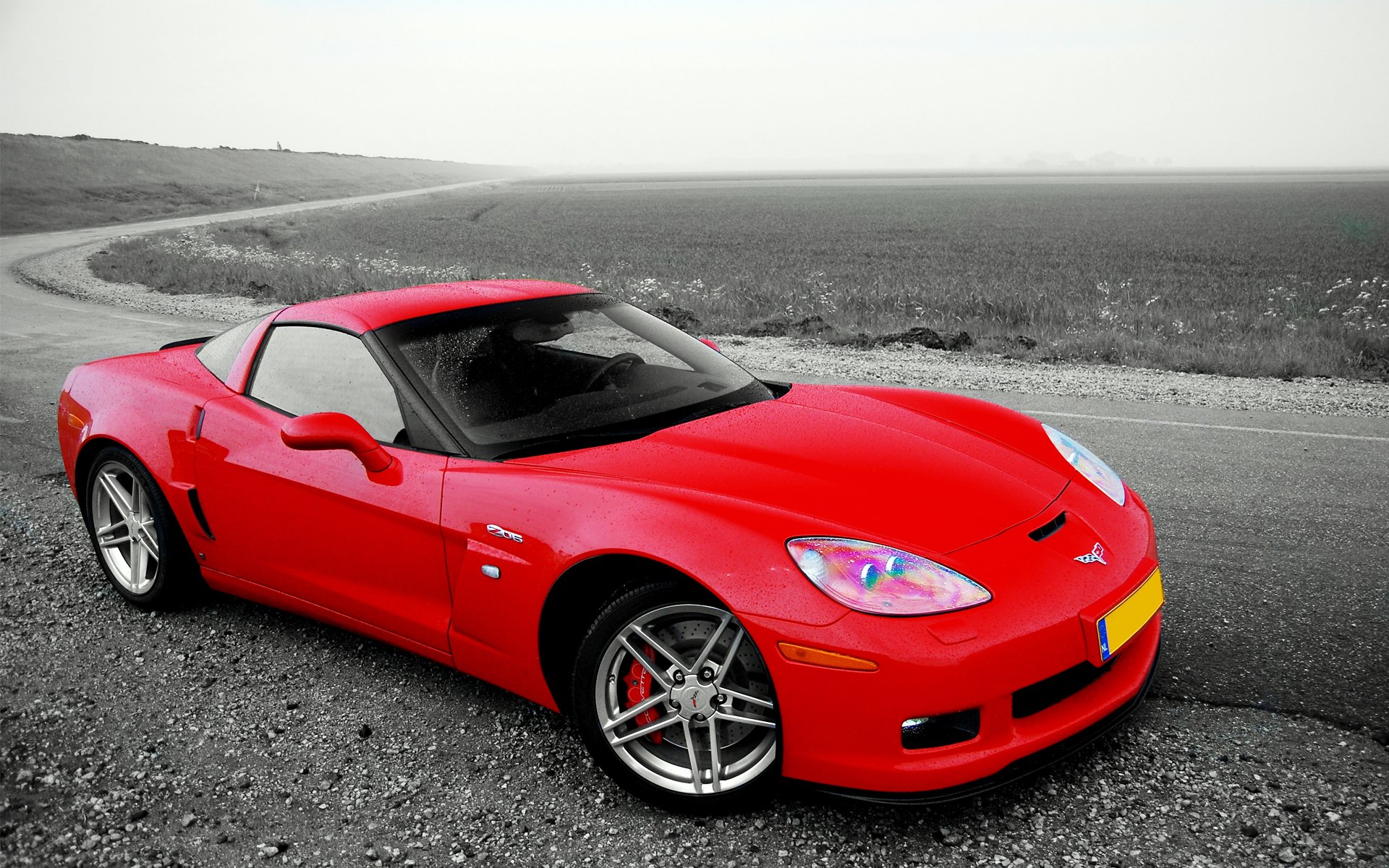 chevrolet corvette rouge route