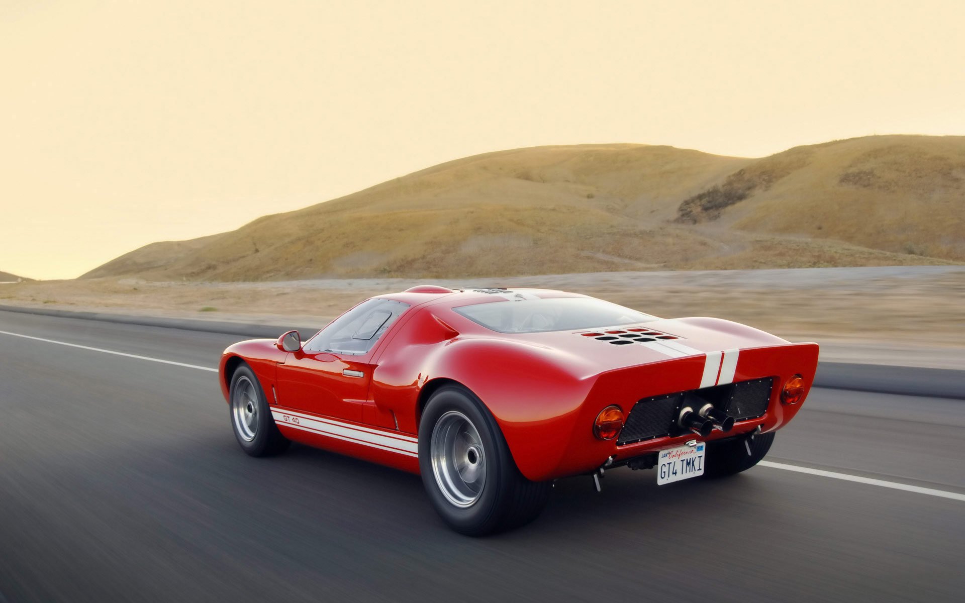 ford gt-40 road