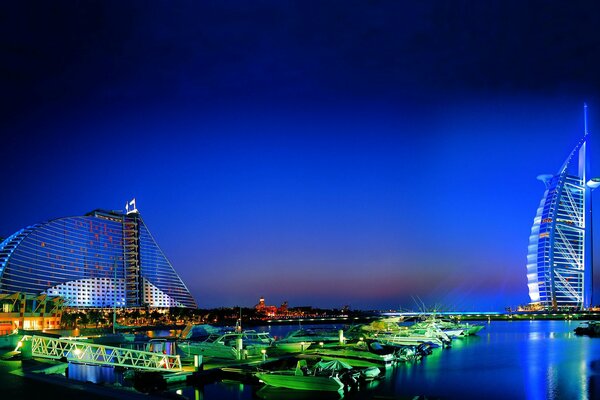 Fantastische Aussicht auf die Nacht von Dubai