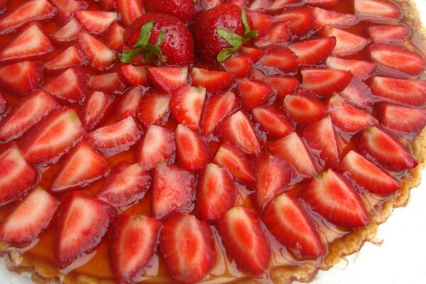 Tarte aux fraises sucrée et délicieuse