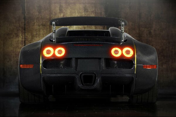Das teuerste moderne Auto ist ein schwarzer Bugatti