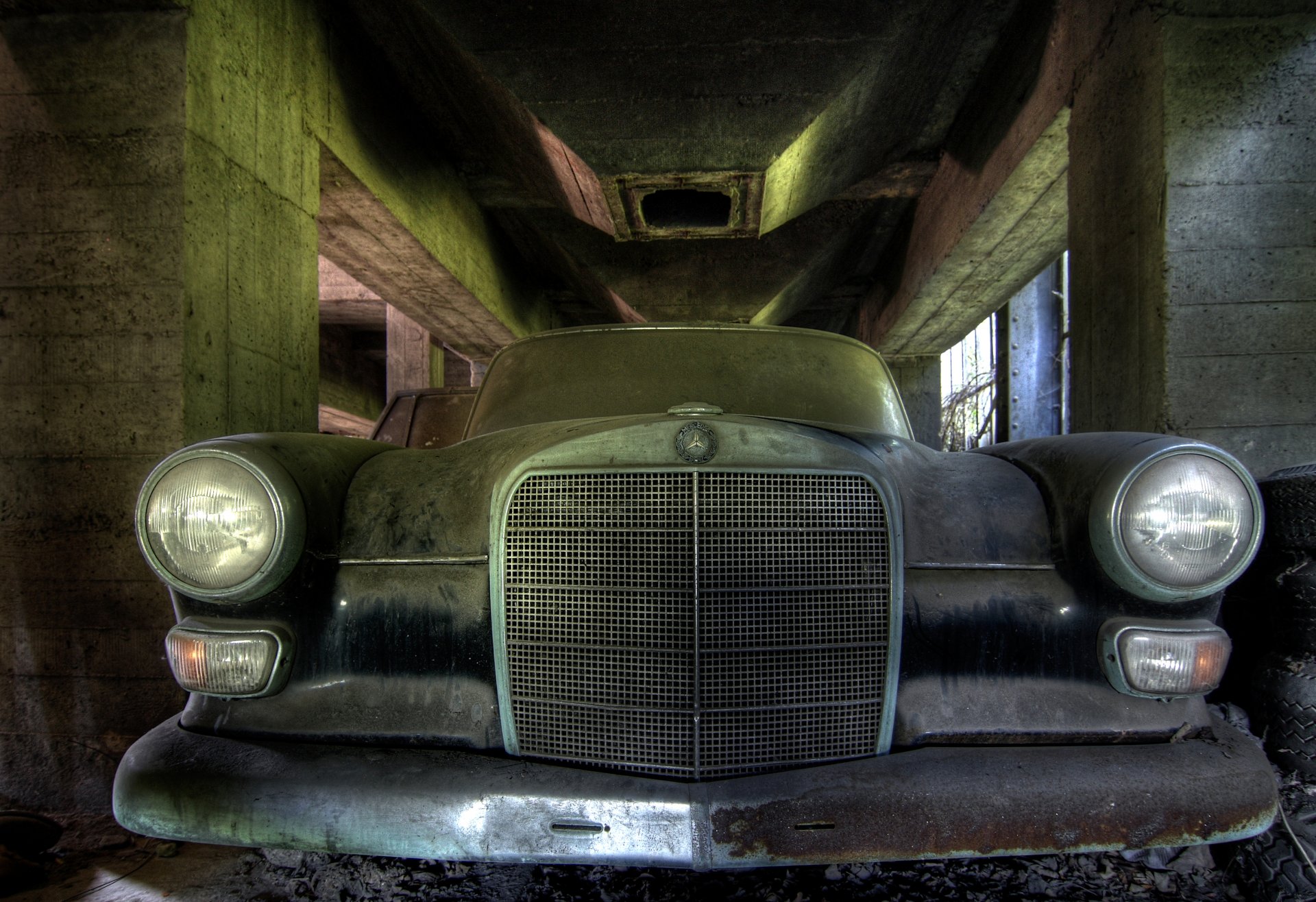mercedes rust old