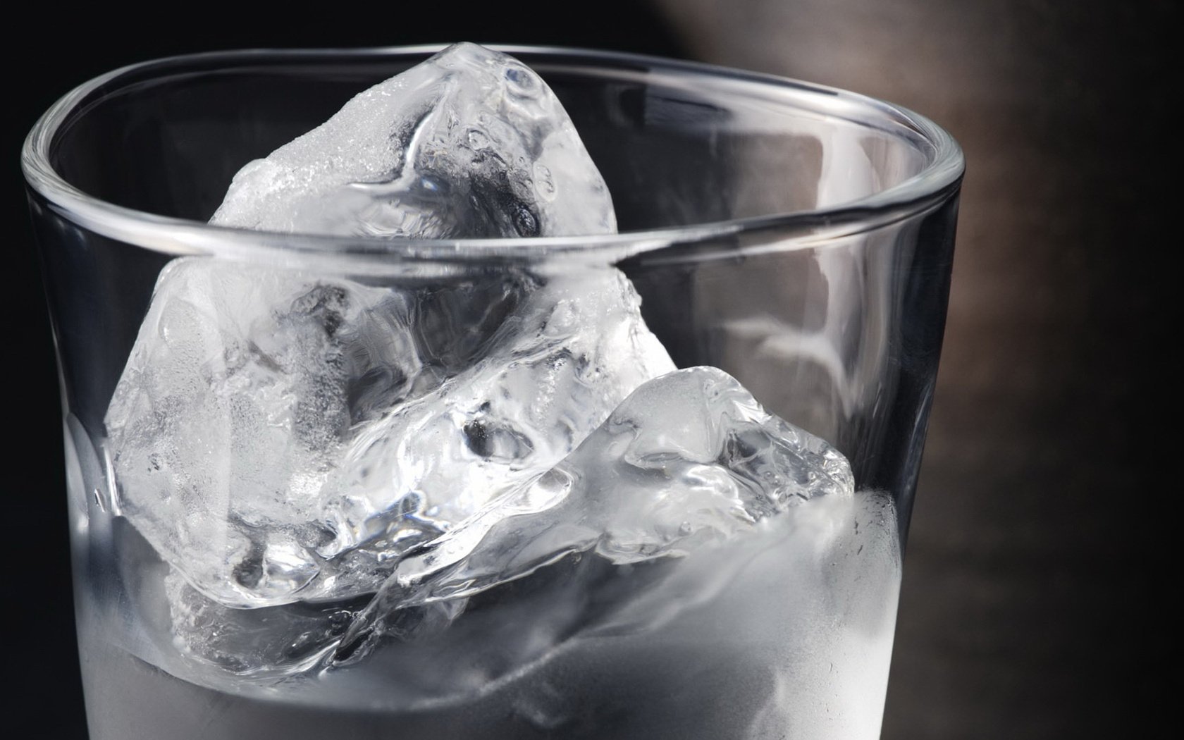 вода стакан лед