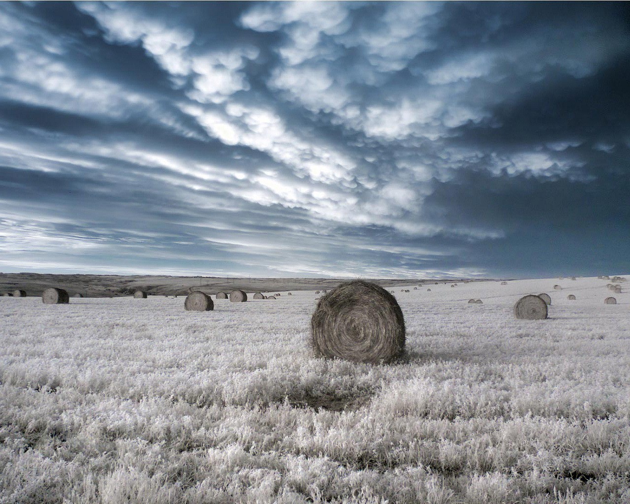 feld ballen wolken infrarot