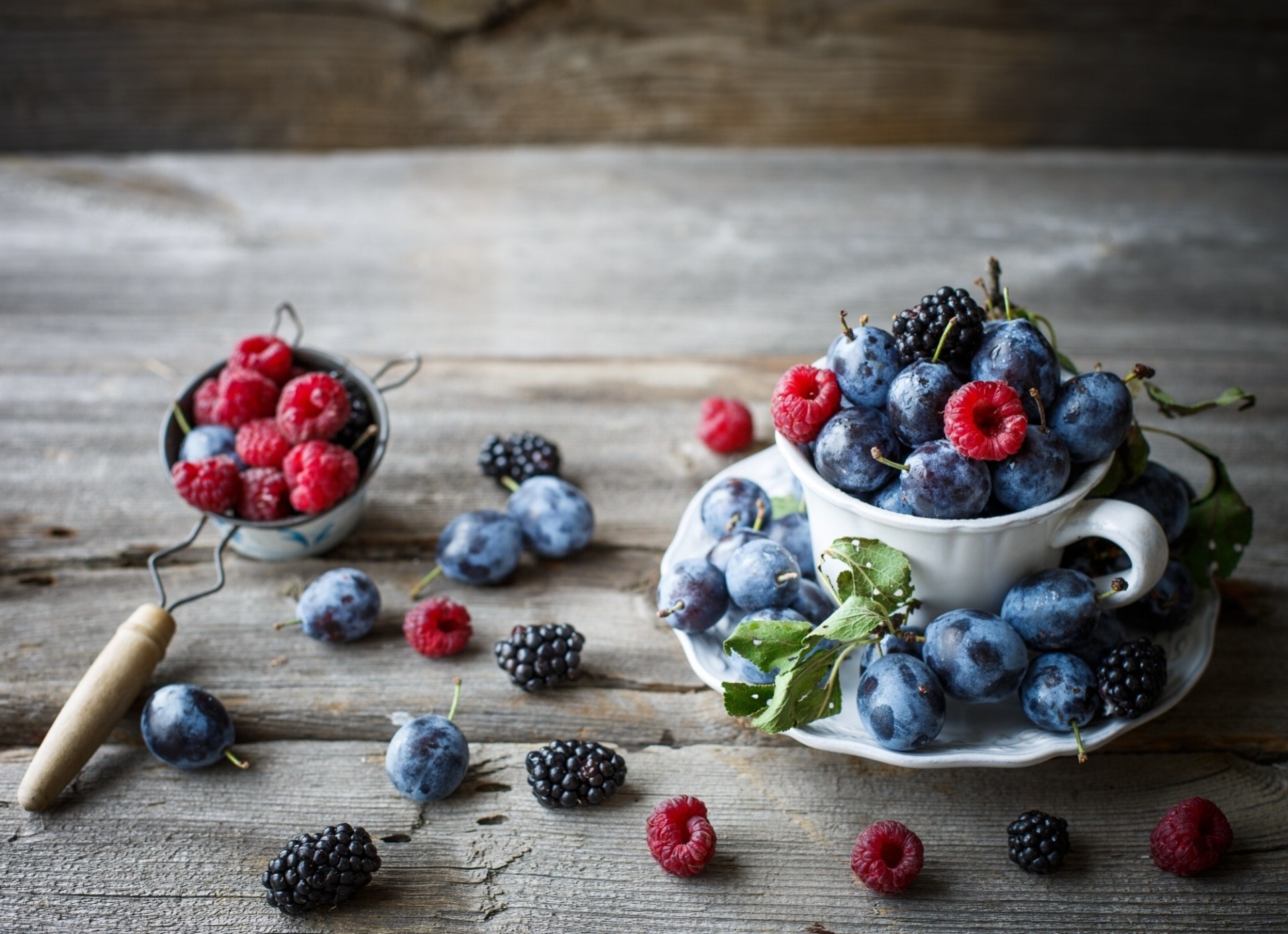 pflaumen beeren brombeeren himbeeren