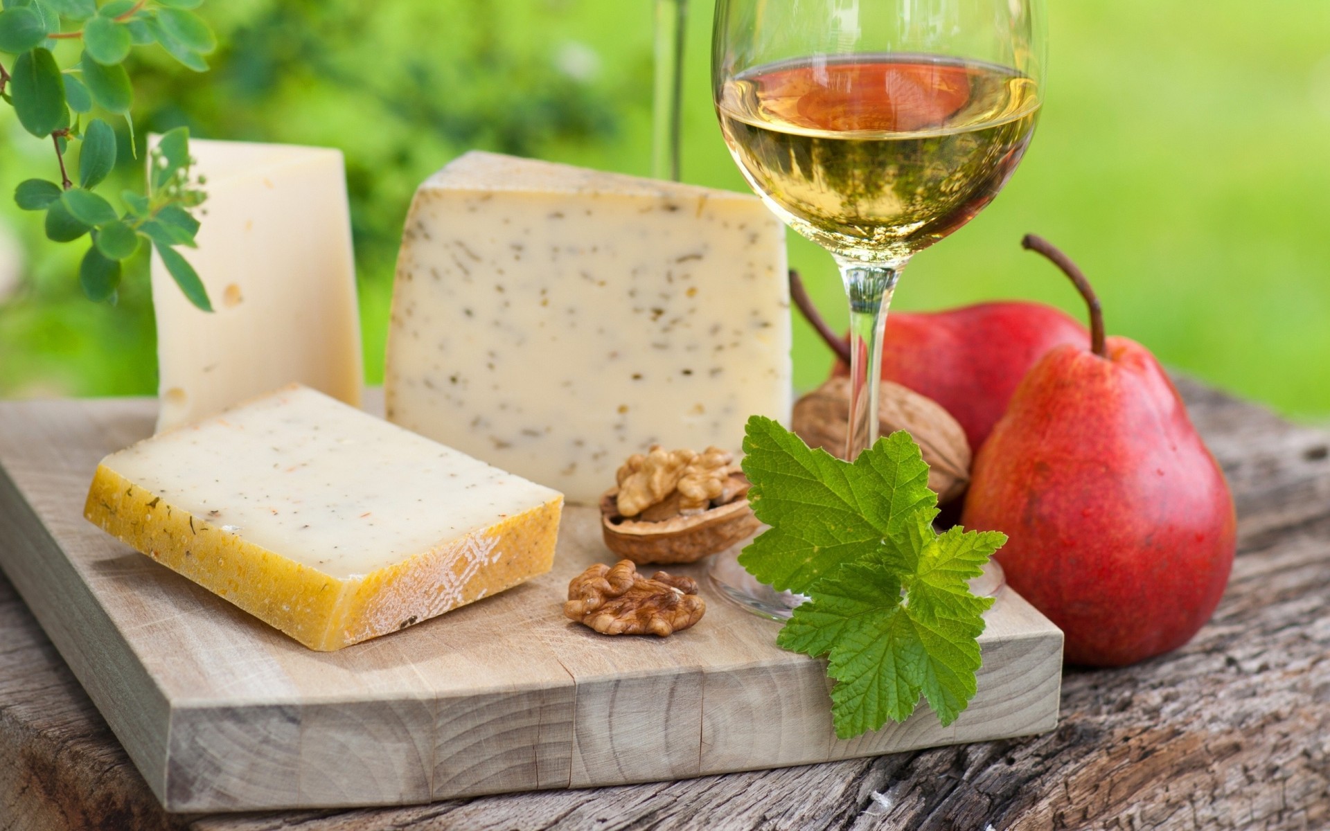 pear board glass wine slices table cheese white