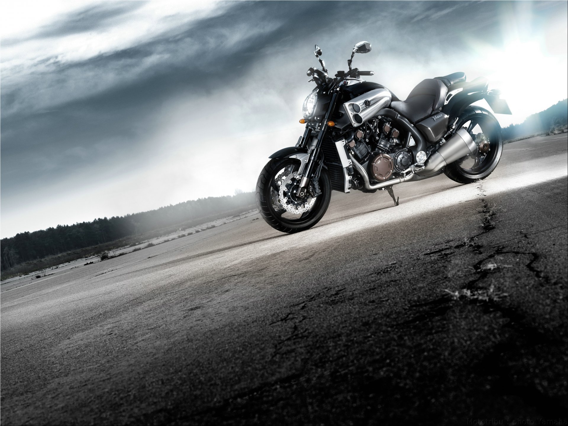 yamaha v-max yamaxa motorcycle