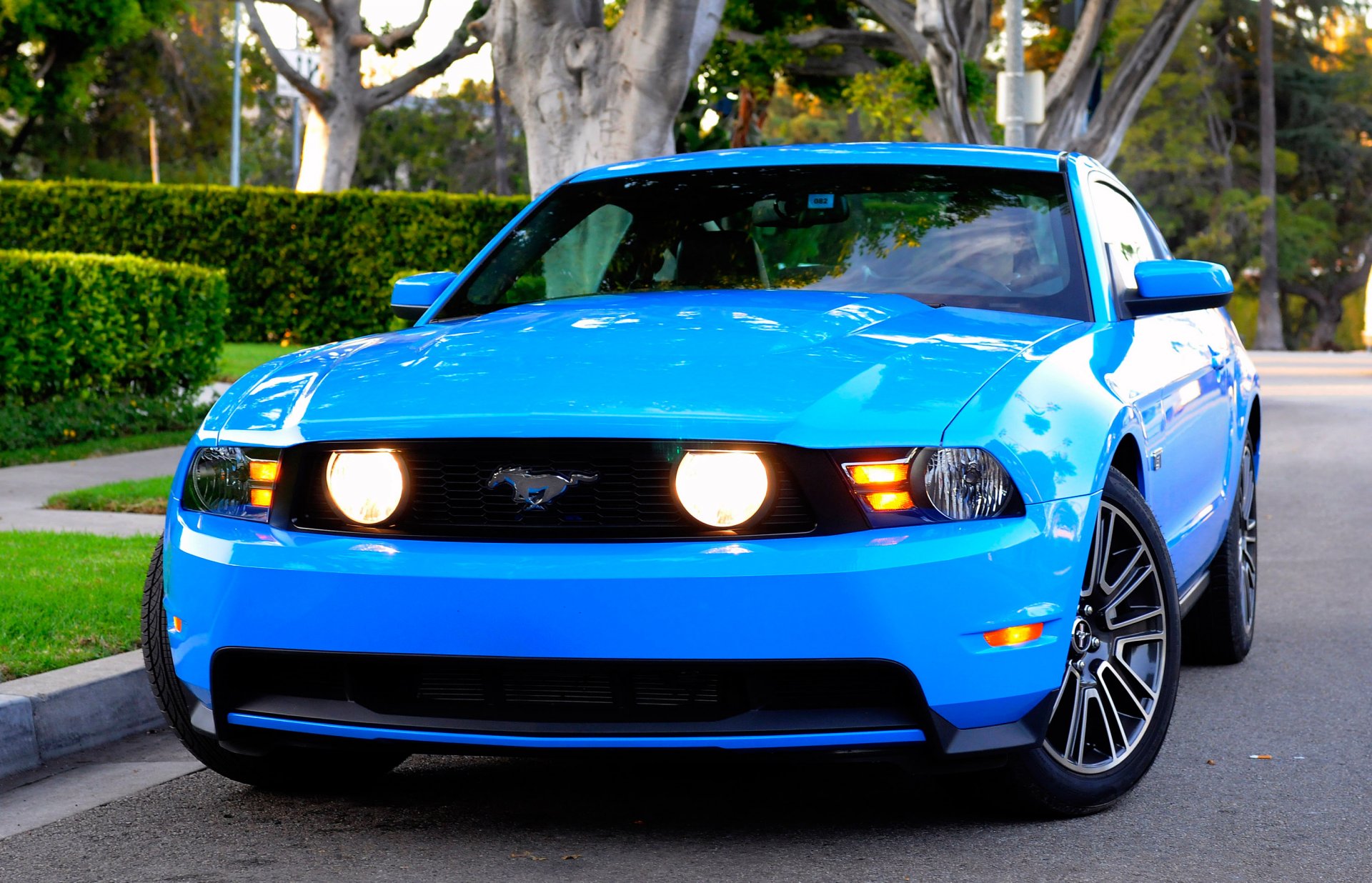 ford mustang gt 2010