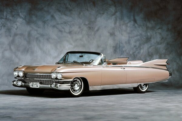 Coche Cadillac retro en color beige