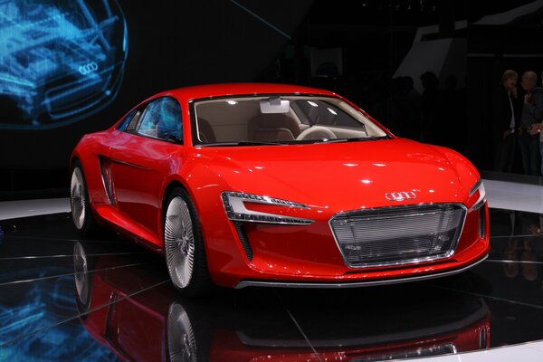 Audi e-tron EN el salón del AUTOMÓVIL