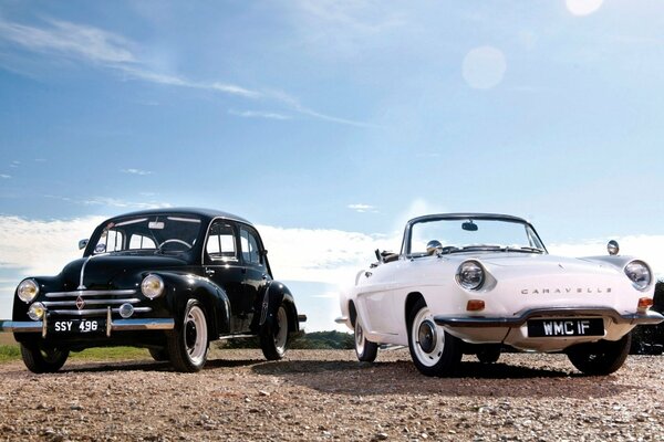 Ford et Renault en noir et blanc