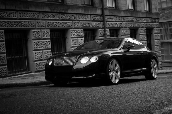 Bentley continental gt in black