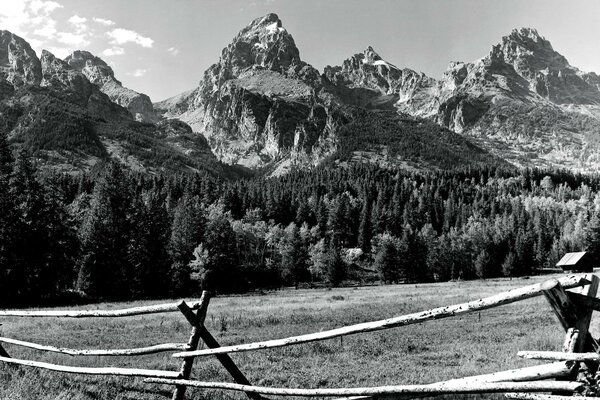 Czarno-białe góry Wyoming