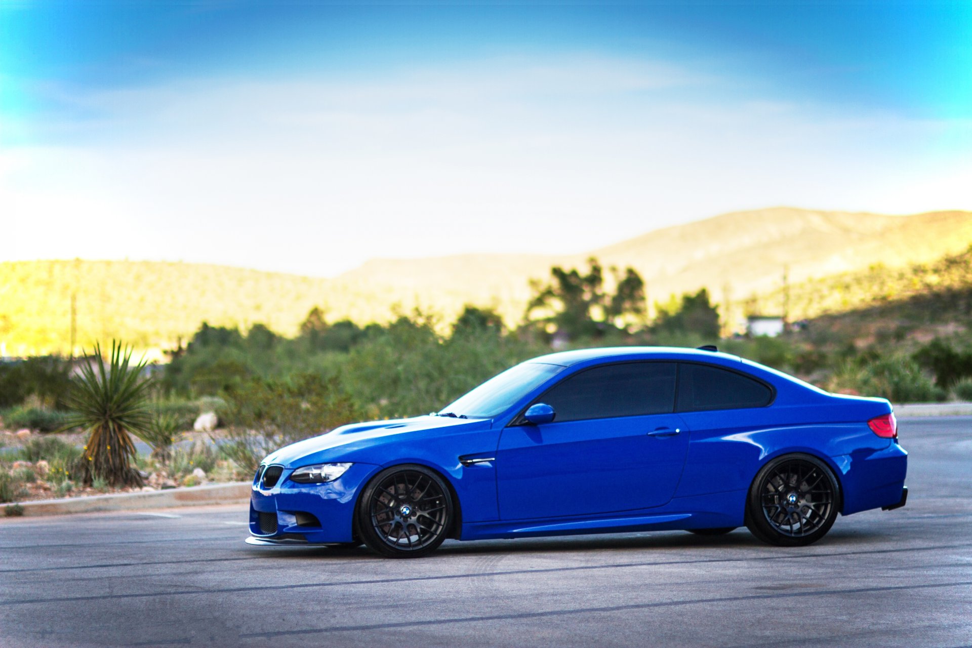 bmw m3 e92 bleu bmw profil jantes ciel nuages