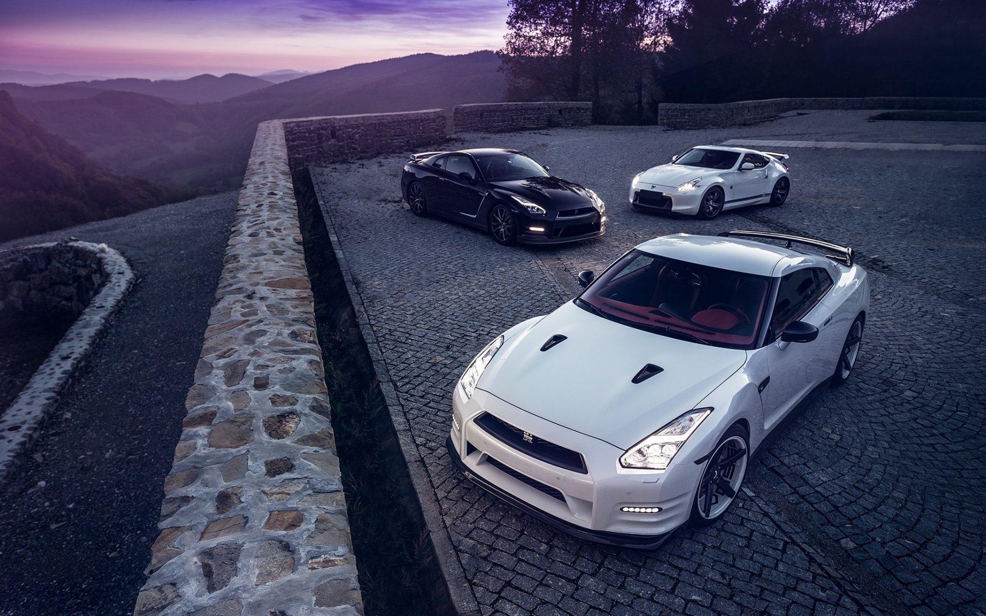 nissan r35 gtr 370z black white lights nigth front moon sky