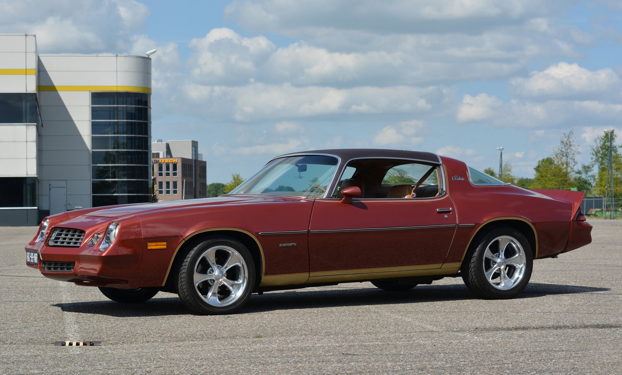 chevrolet camaro ciudad asfalto