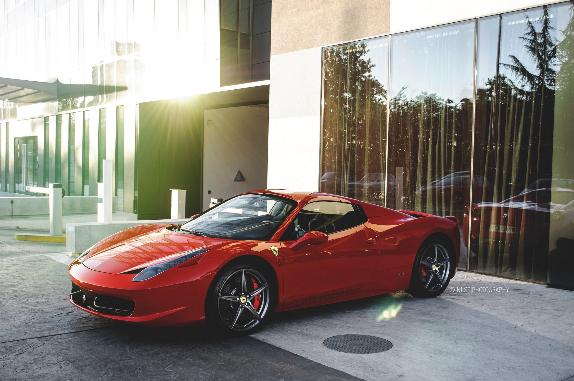 ferrari spyder rot