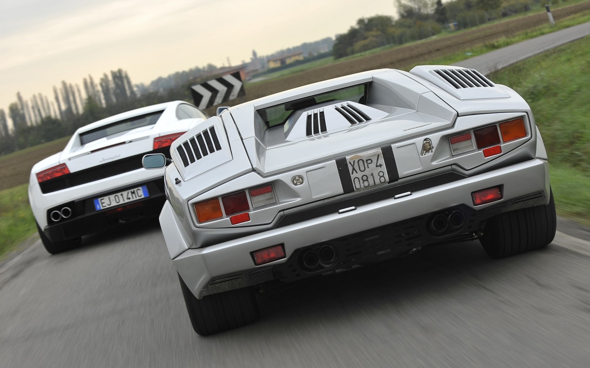 lamborghini countach et gallardo lamborghini countach gallardo supercars vue arrière