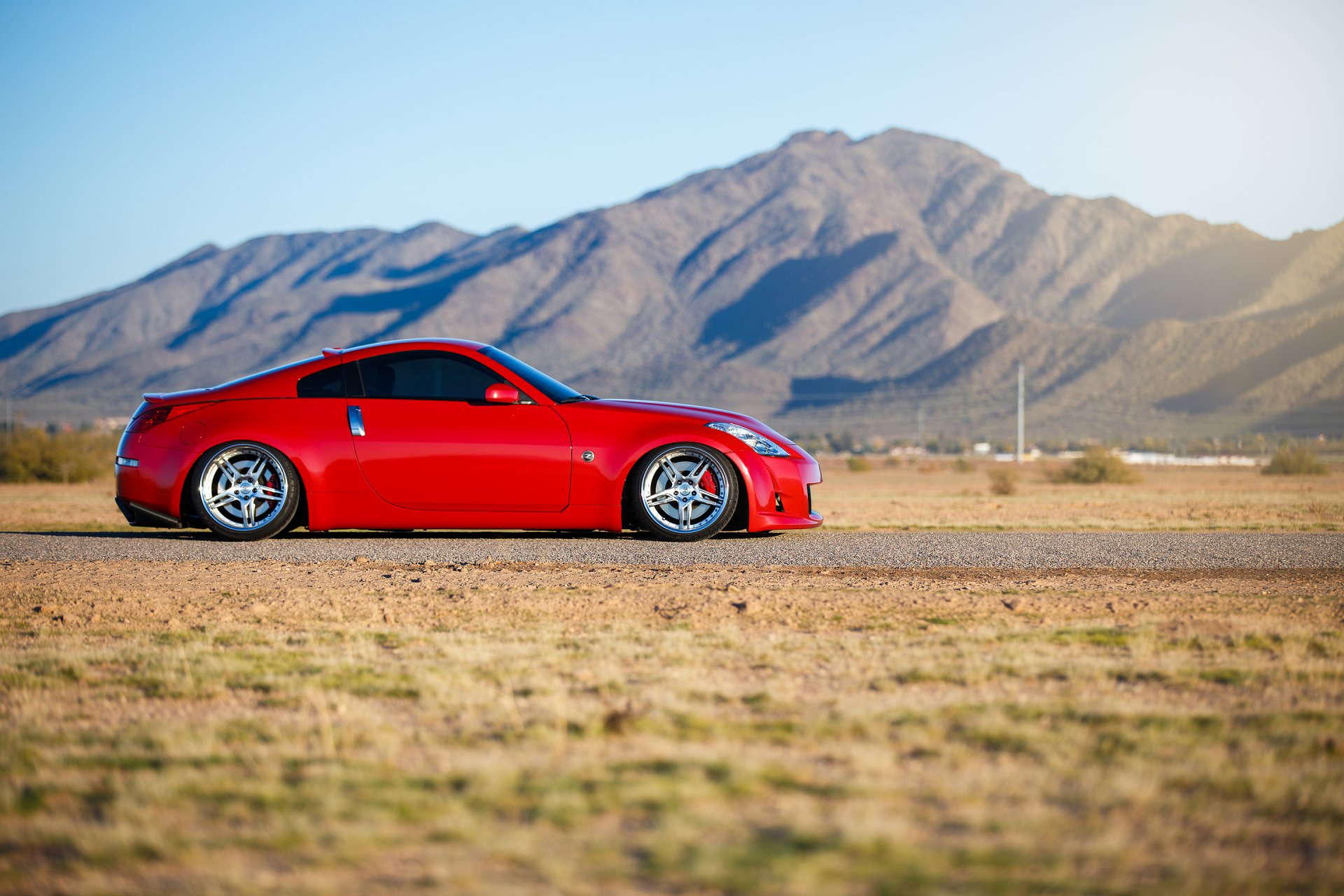 nissan 350z samochód czerwony nissan tuning auto