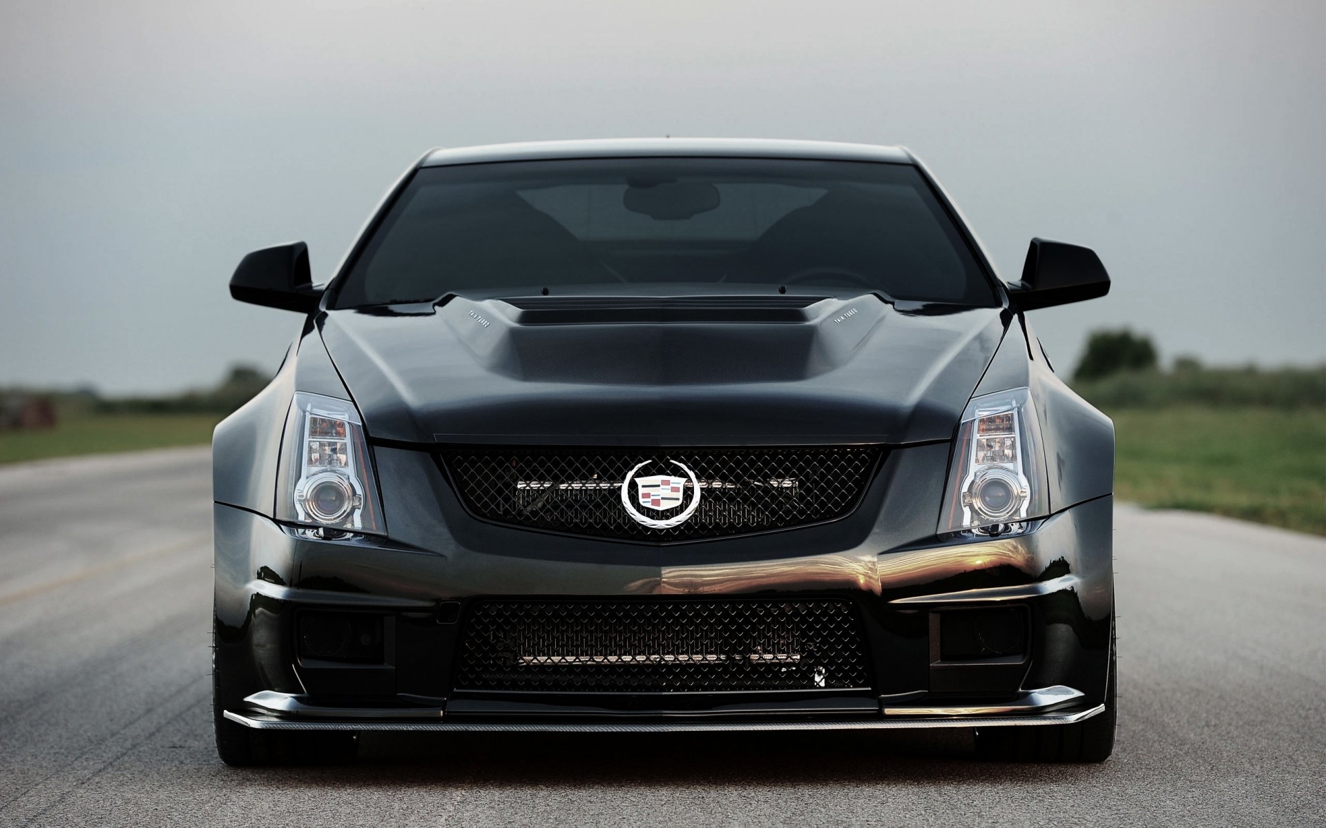 cadillac cts-v hennessey anteriore nero cadillac logo fari