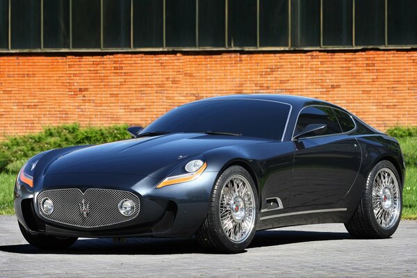 Photo of an expensive Maserati car