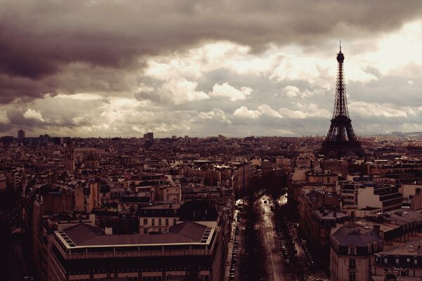 Torre Eiffel en blanco y negro en París