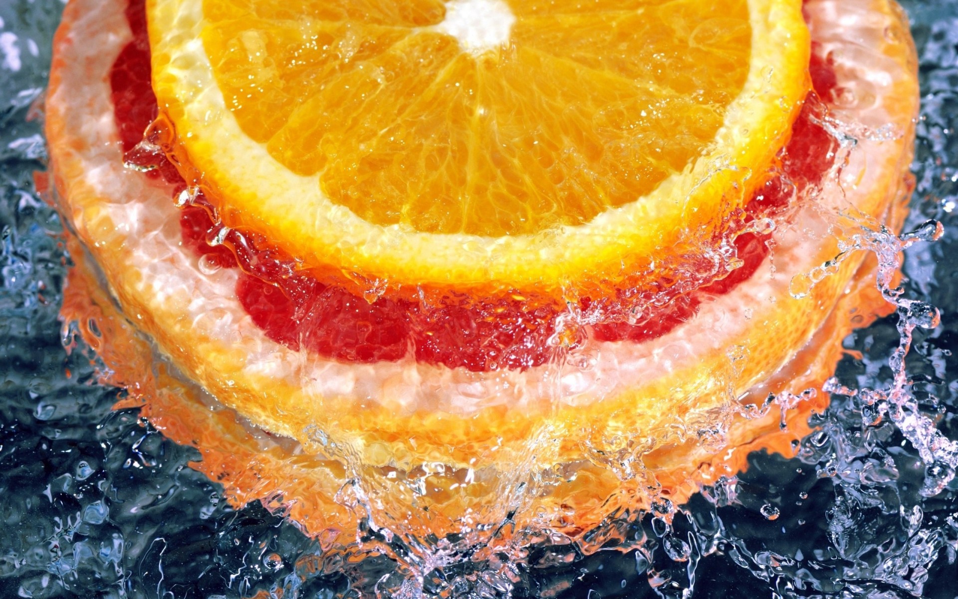 cae naranja cítricos agua