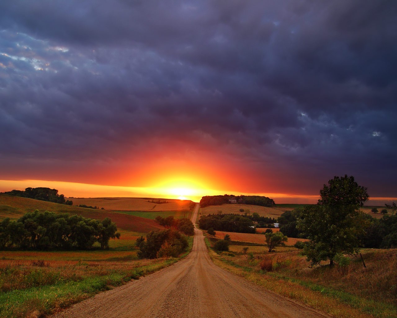 route coucher de soleil nuages