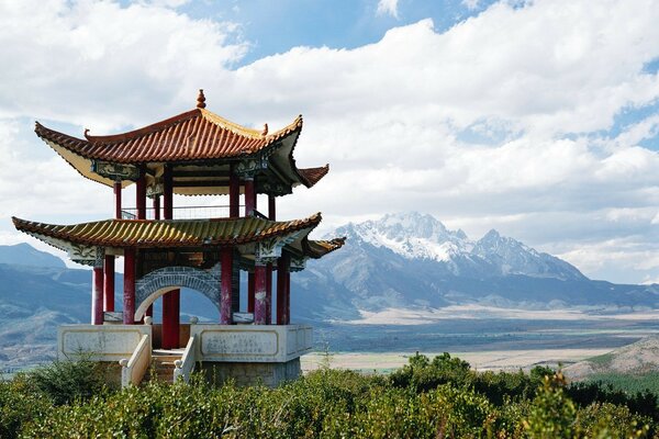 Pagoda China en las montañas