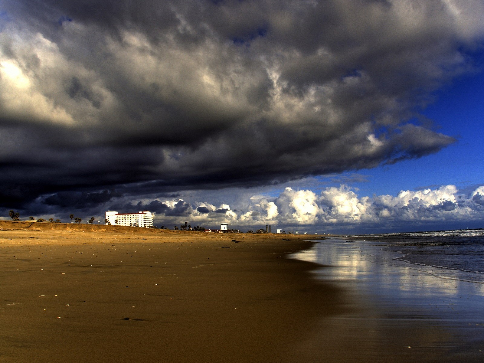 côte nuages tempête