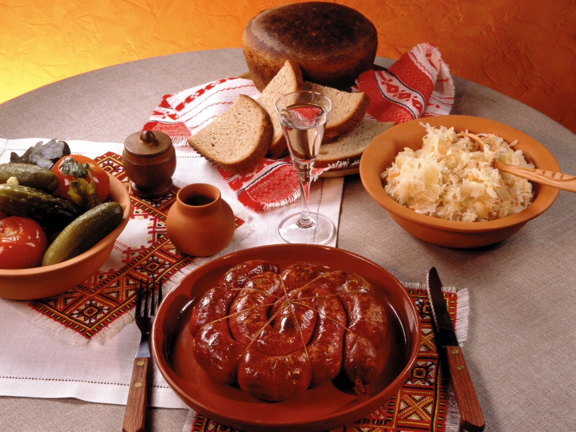 brot gurken essen fleisch abendessen