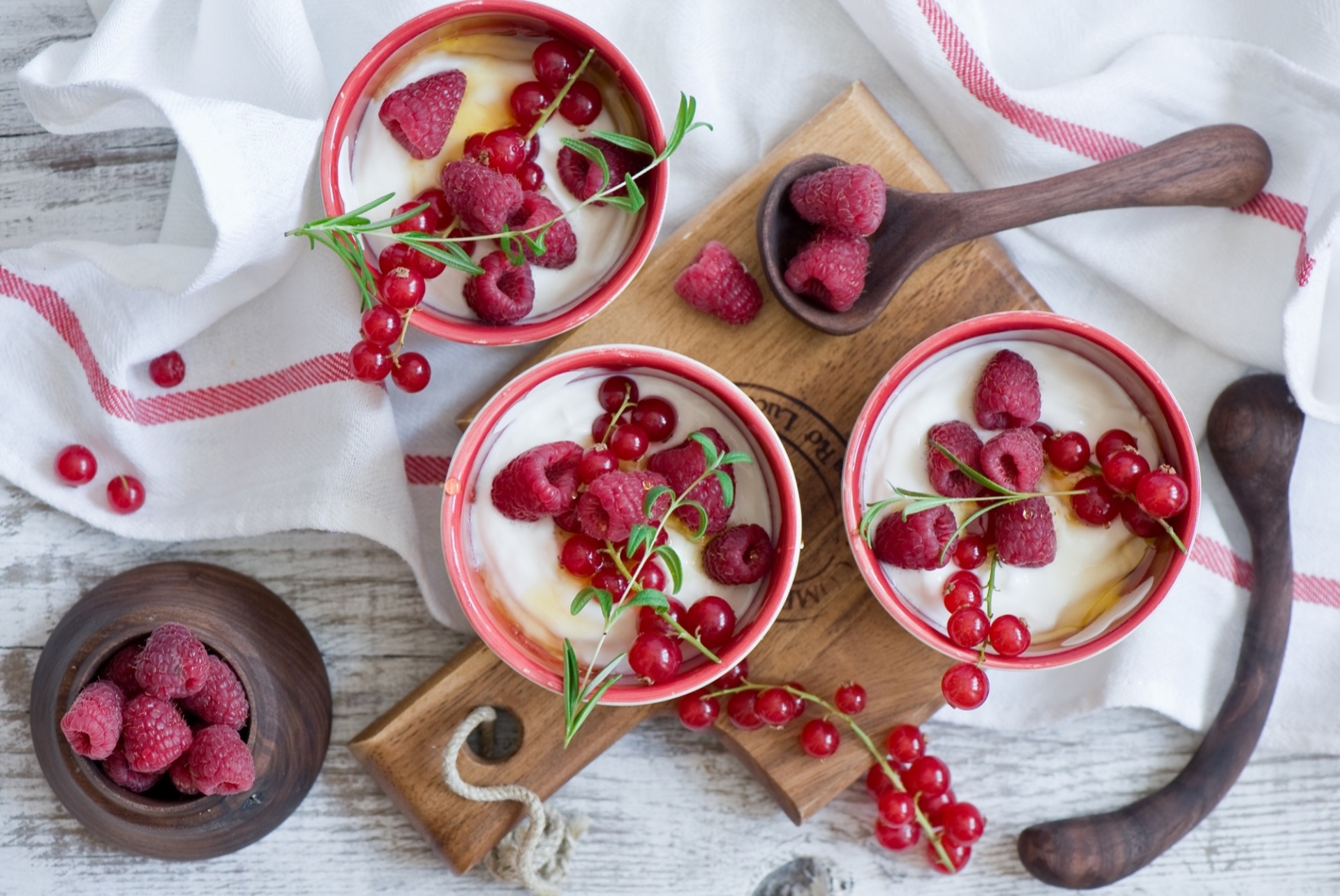 raspberry berries red currant yogurt