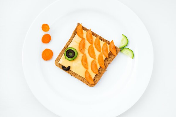Sandwich with cheese, carrot and cucumber