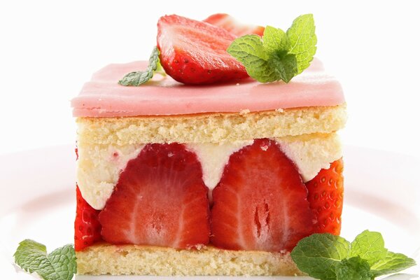 Sweet dessert of strawberries and mint