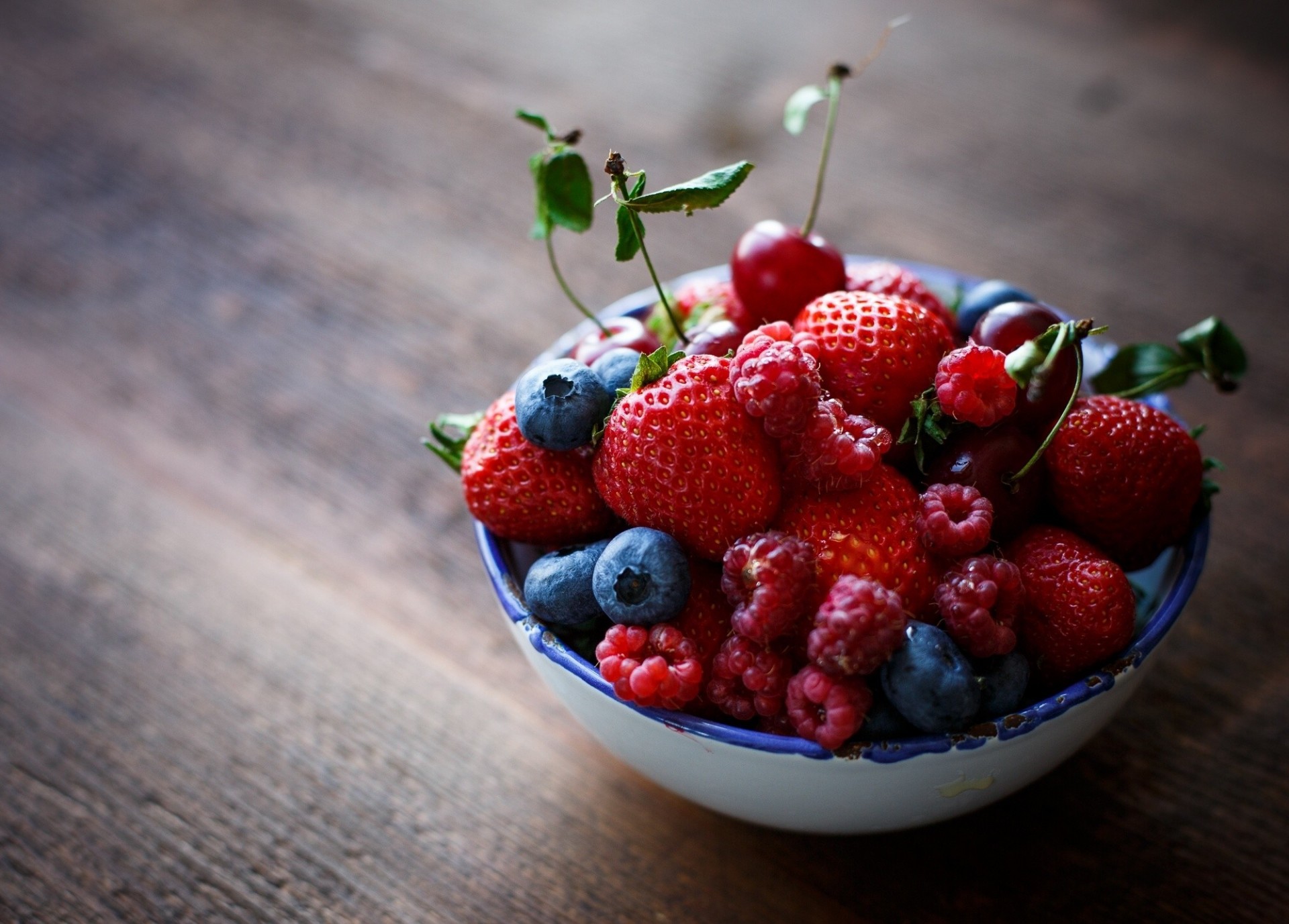 blueberries berries strawberry raspberry