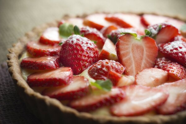 Leckeres Essen Kuchen mit Erdbeeren