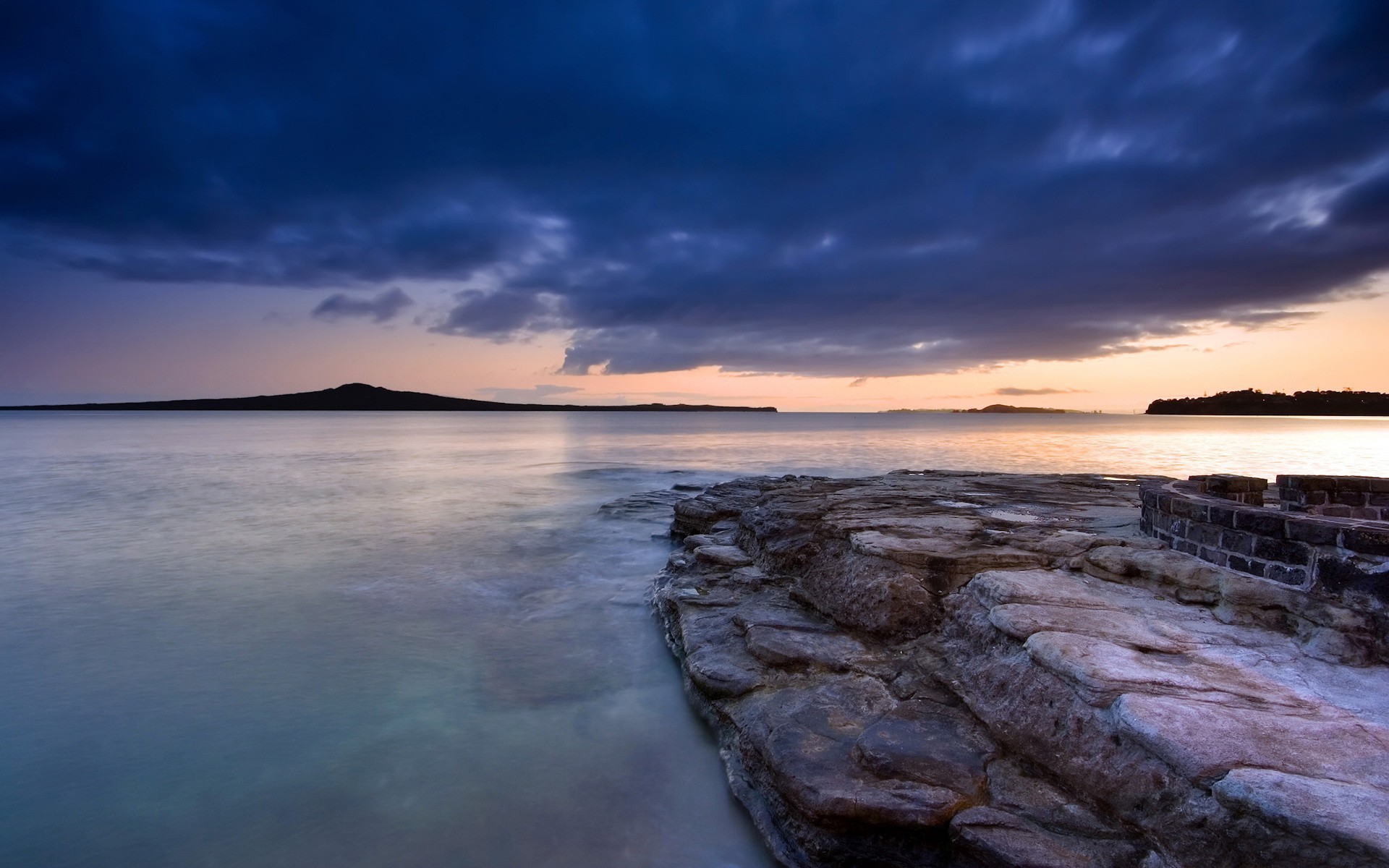 piedras agua noche