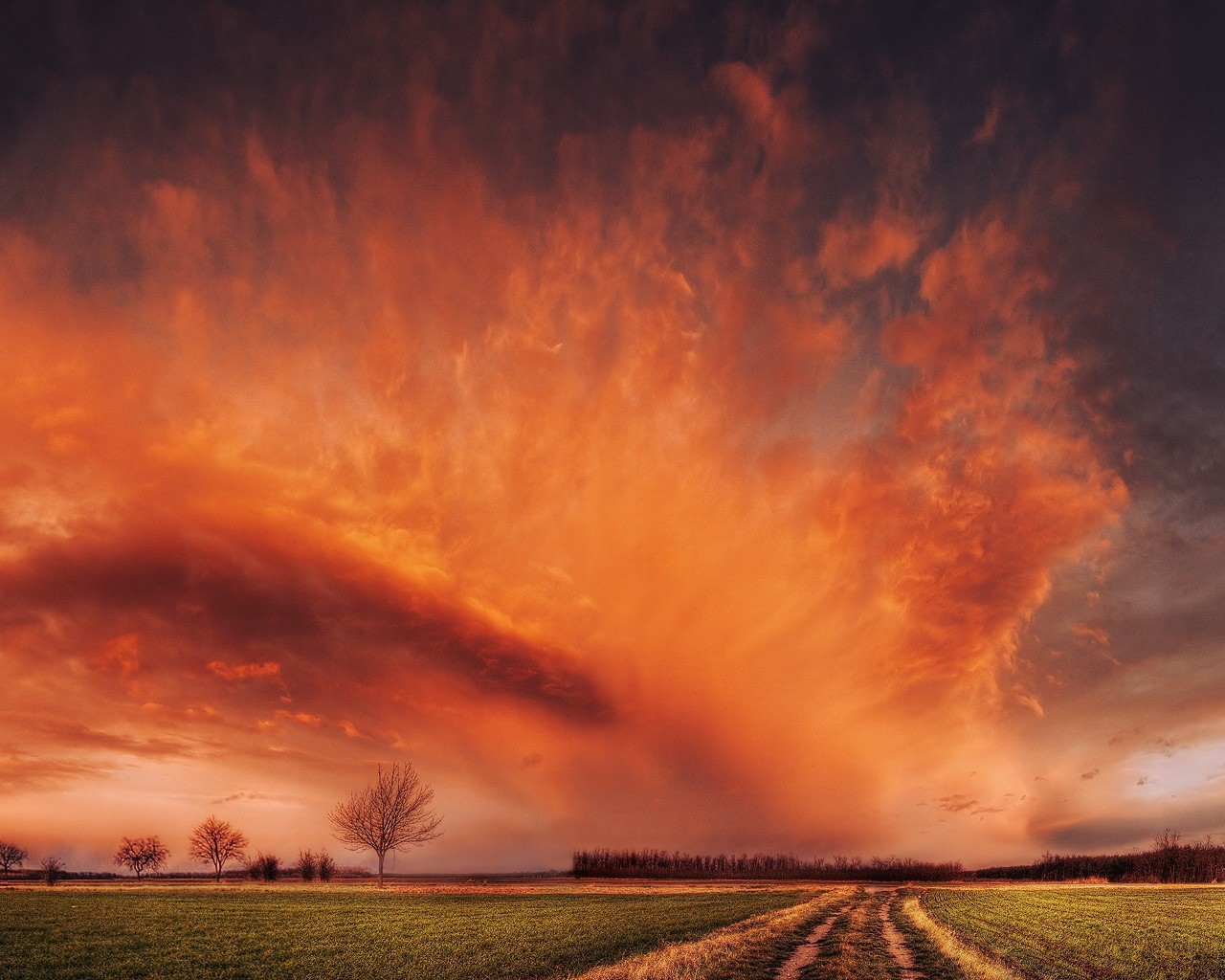 nubes cielo campo camino rojo