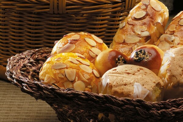 Délicieuses pâtisseries pour une tasse de café