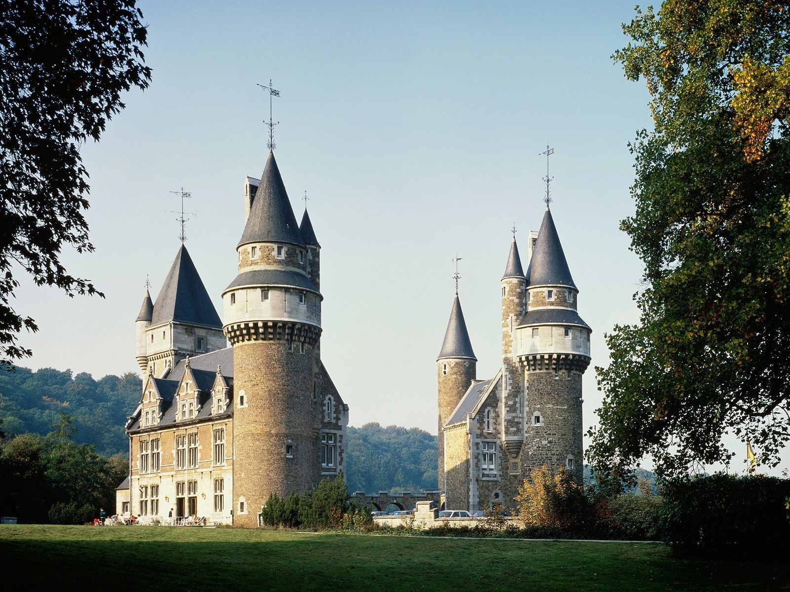 bélgica castillo bosque