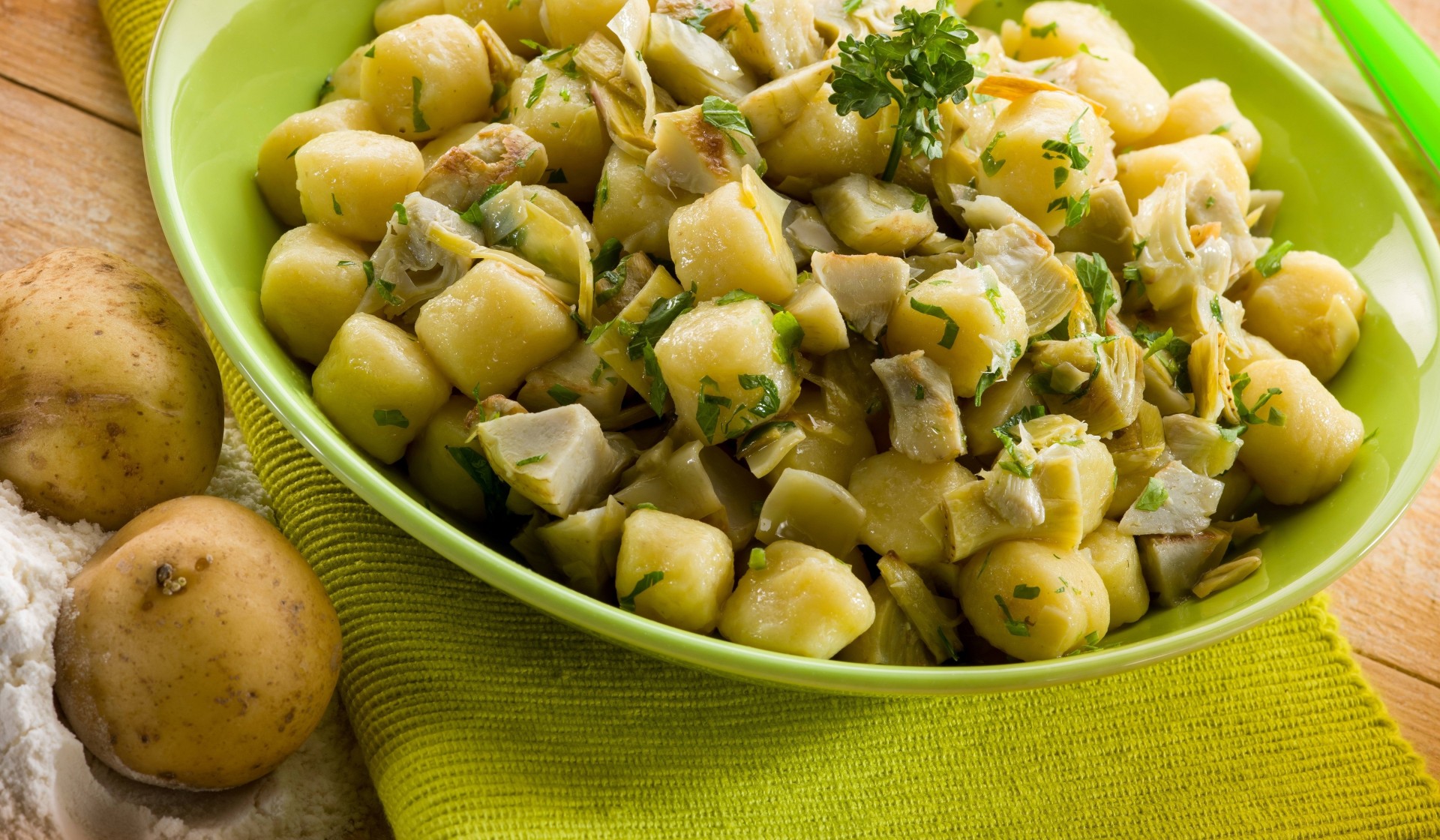 kartoffeln teller knödel gabel platte