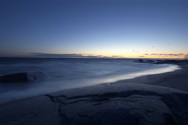 Image of the seashore in the evening