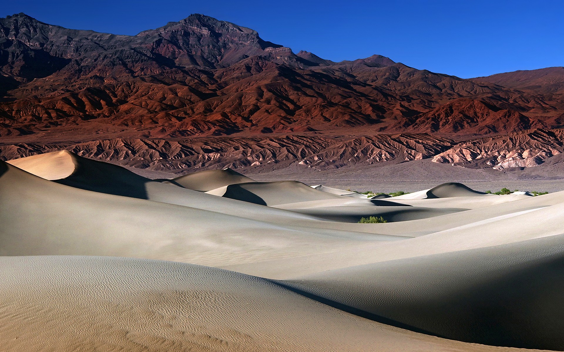 desert mountain sand