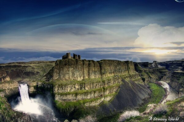 Hermoso cañón con una poderosa cascada