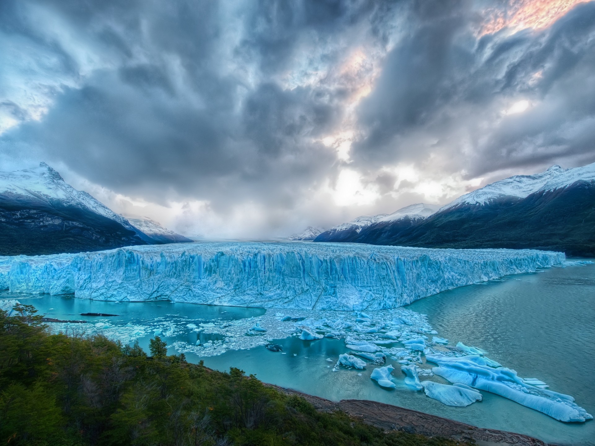 iceberg montagne paesaggio foresta acqua