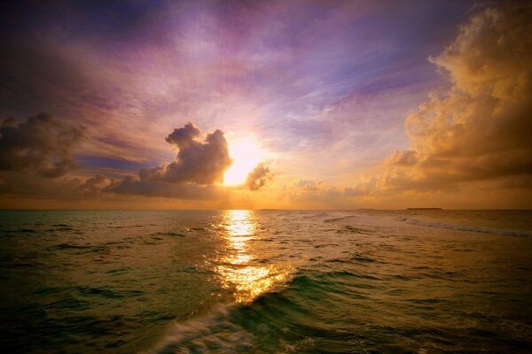 Stunning landscape, waves in the ocean