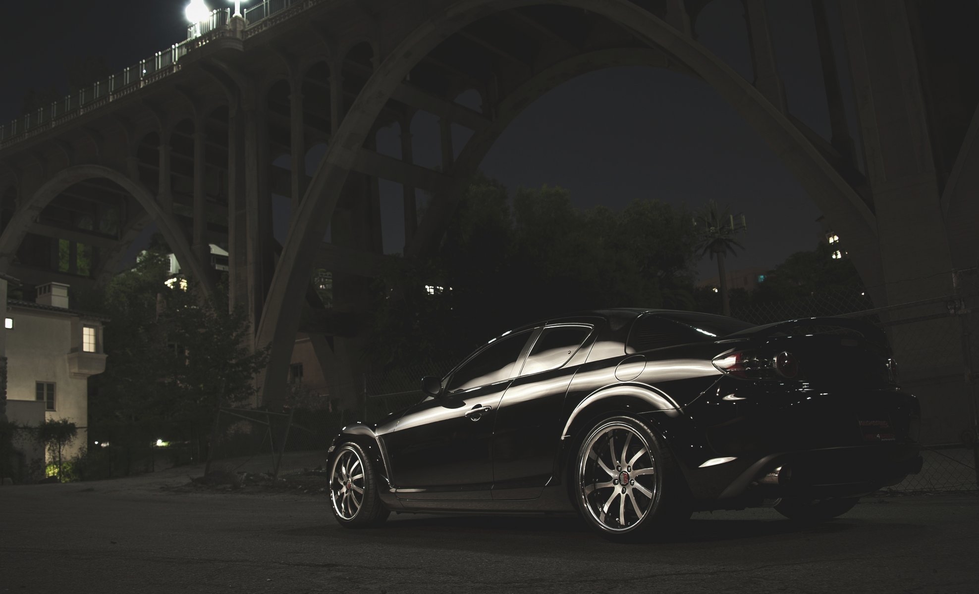 mazda rx-8 rx8 schwarz mazda brücke straße nacht