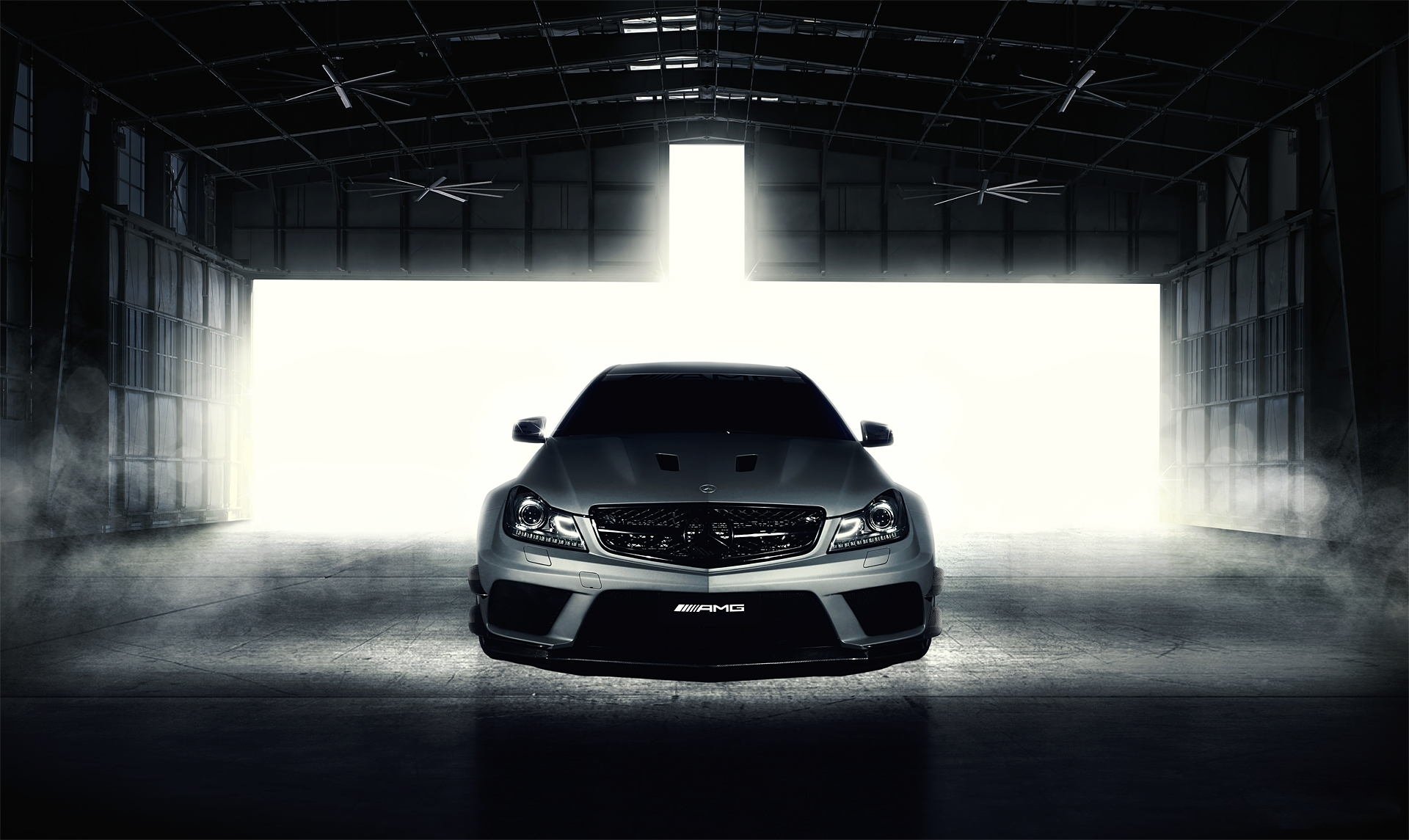 mercedes-benz c-klasse c63 amg black series серебристо передние фернандес мировой фотографии мерседес бенц серебристый ангар