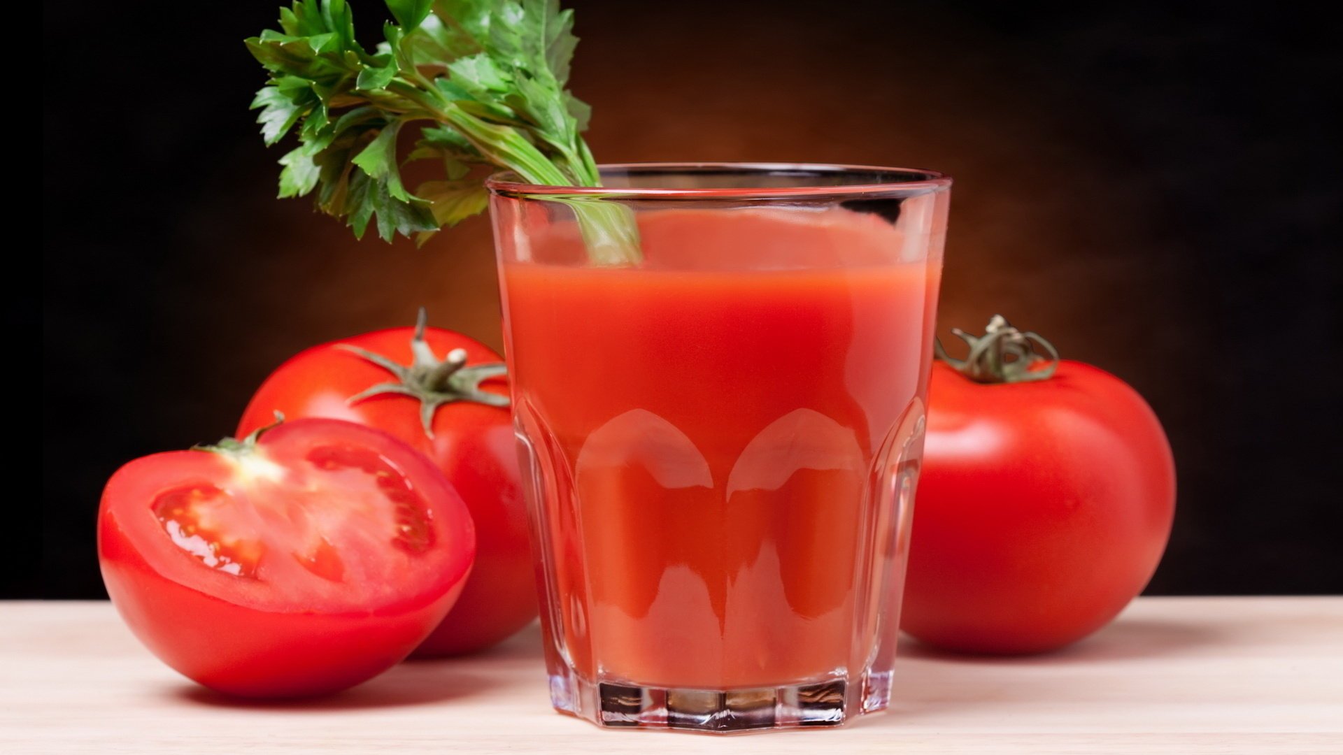 apio jugo de tomate tomates vaso